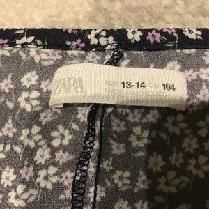 Slightly Cropped Flower Shirt with Cuts on the Sleeves Girls Size 14